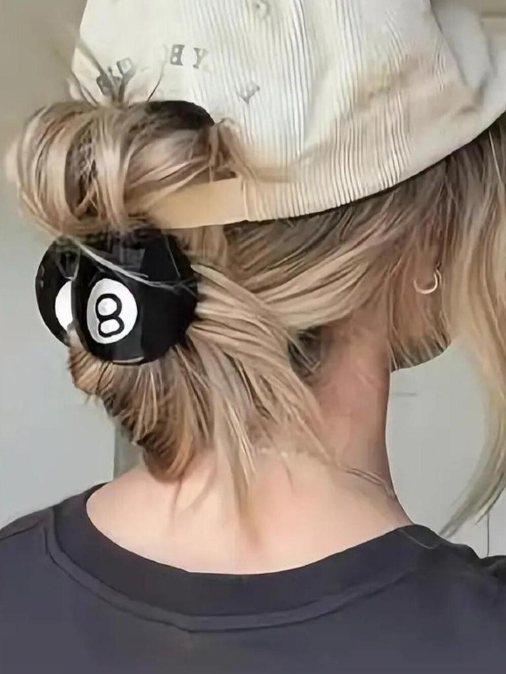 Lucky 8 Energy Hairclip